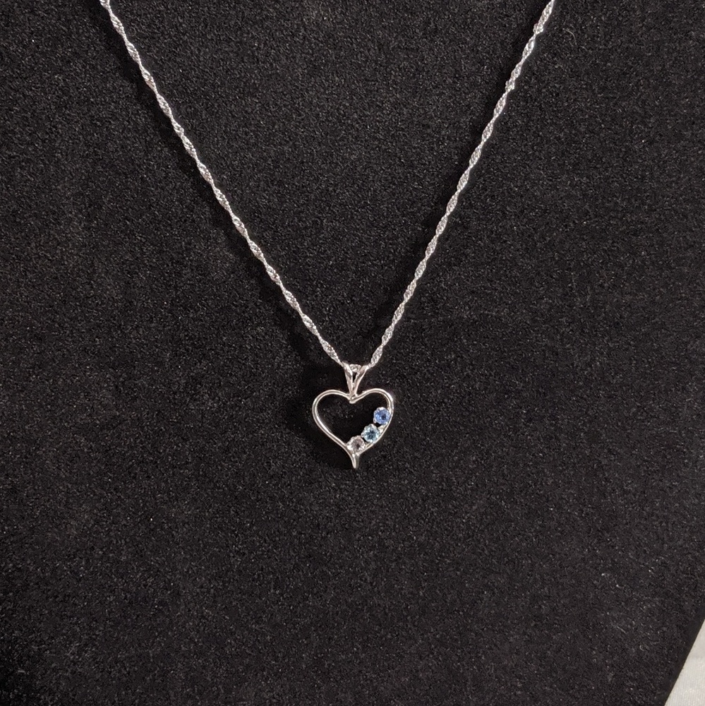 Three Stone Silver Heart Necklace - Picture 3 of 7